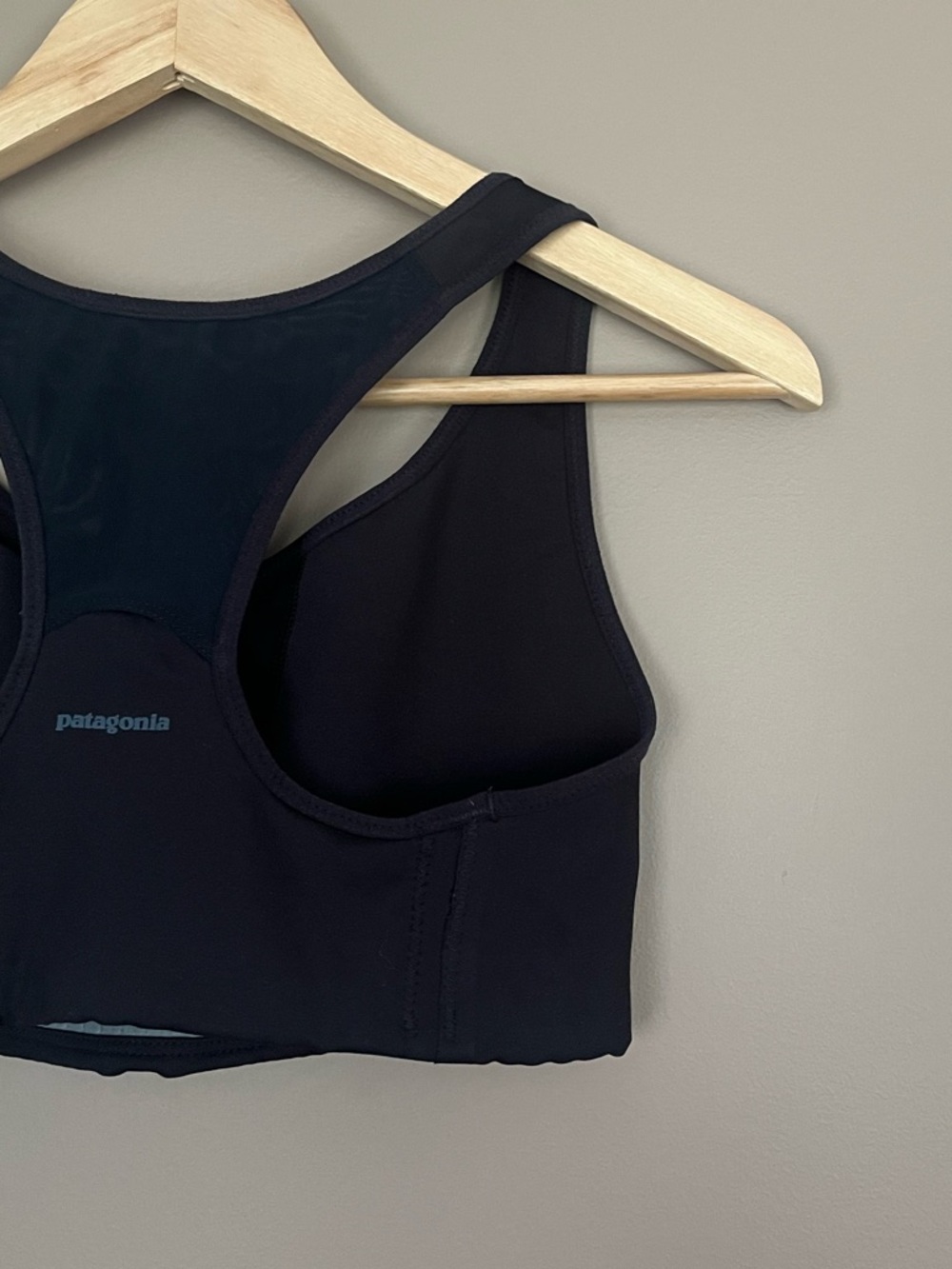 {Patagonia} Racerback Sports Bra in Black - Womens Small - Picture 6 of 8